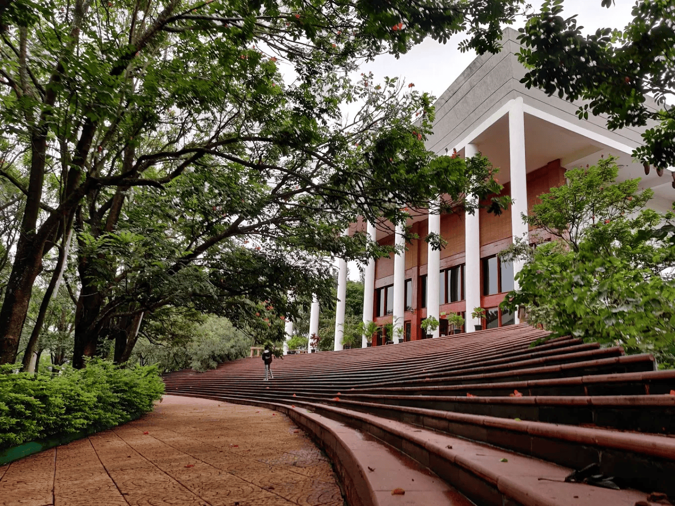 Alliance University Infrastructure - au